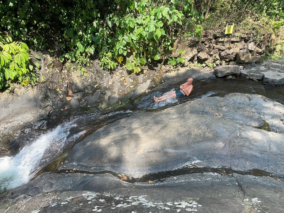 Aling-Aling Waterfall-Sambangan必去景点