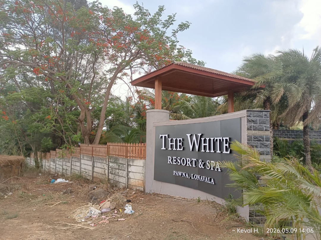 The White Resort and Spa Pawna