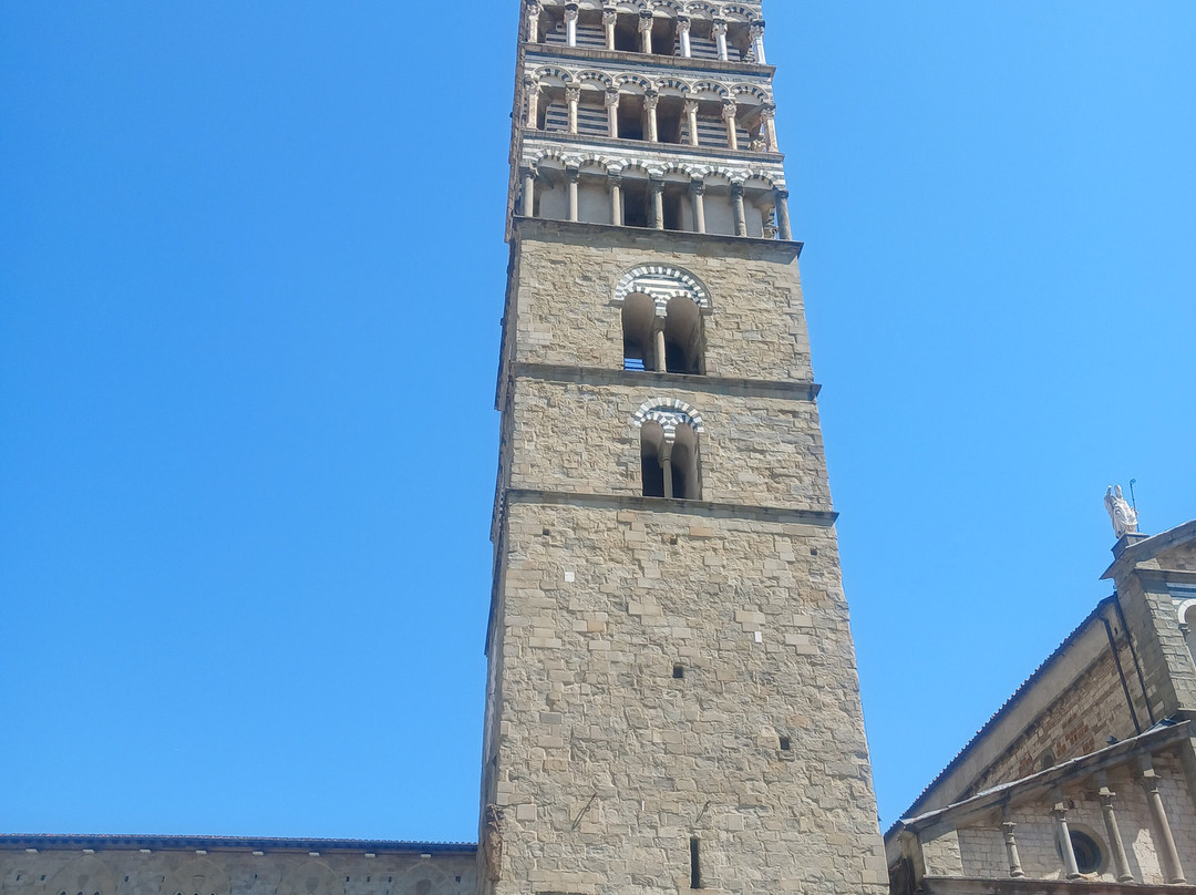 Campanile del Duomo di Pistoia-皮斯托亚必去景点