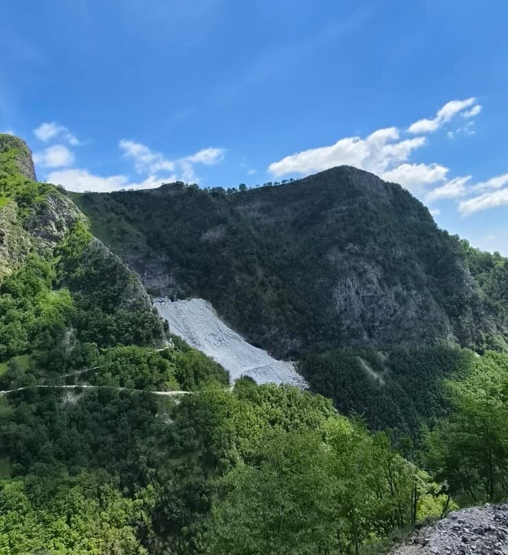 Cave Di Marmo Di Levigliani-Levigliani必去景点
