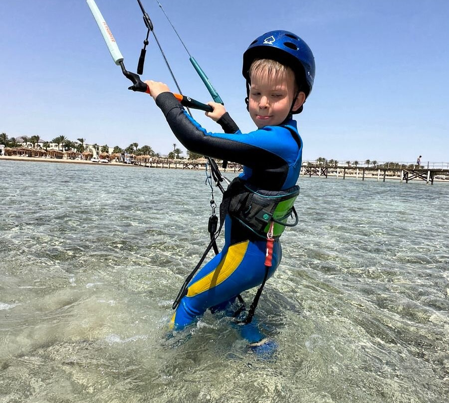 Kitesurfing Windsurfing Kiteboarding OS The Old School-沙姆沙伊赫必去景点