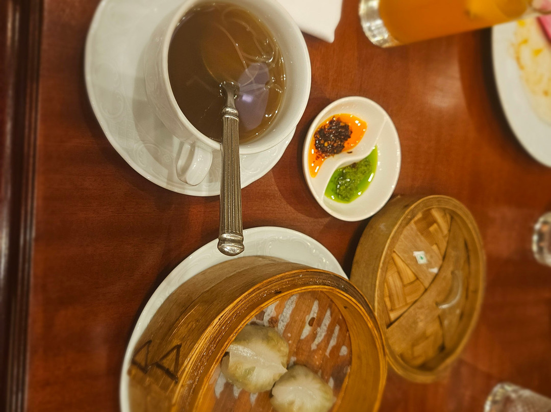 浦那丽思卡尔顿酒店主图