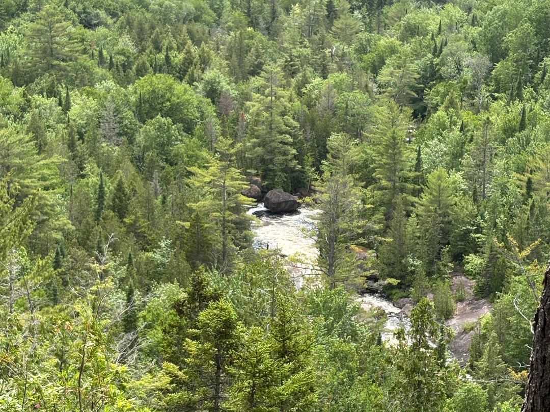 Parc de la Rivière Doncaster-Sainte-Adele必去景点
