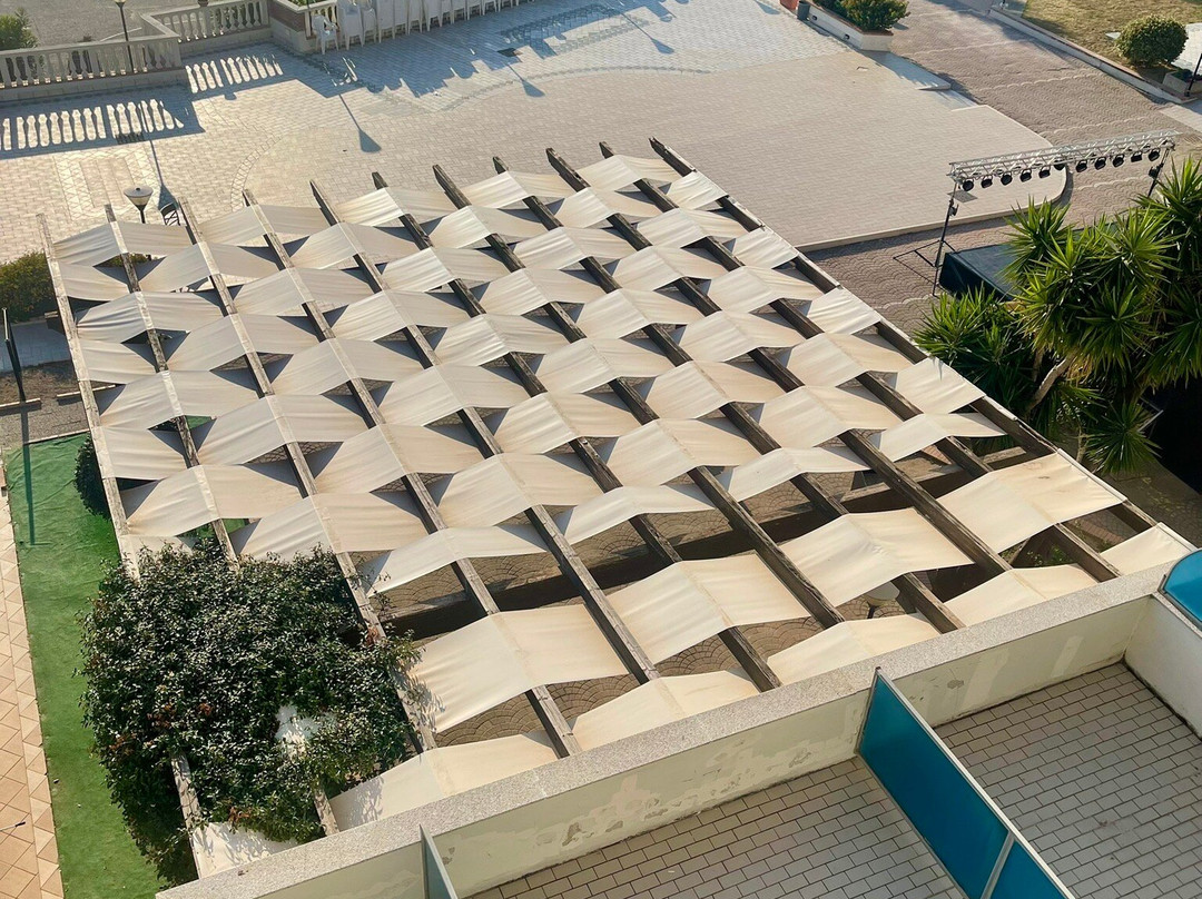 爱奥尼翁海岸艾斯俱乐部假日公园主图