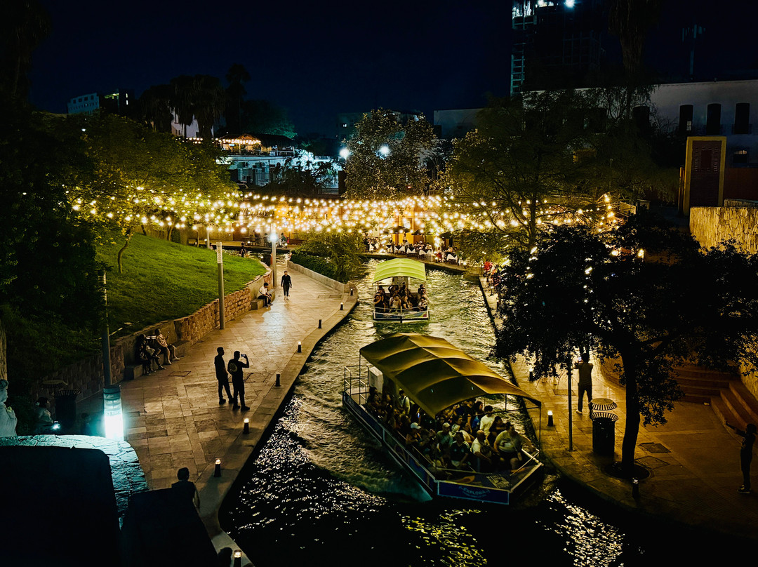 Paseo de Santa Lucia-蒙特雷必去景点