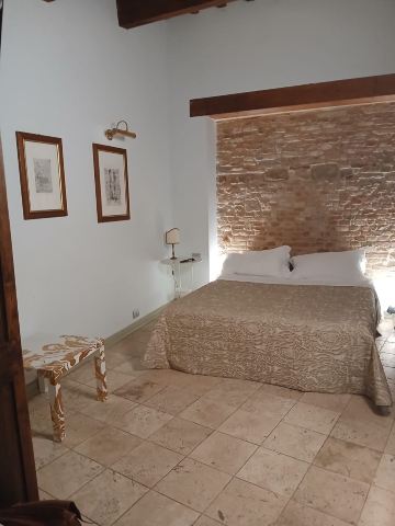 La Corte-旅行者