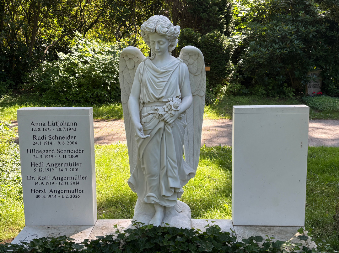 Ohlsdorf Cemetery-汉堡必去景点
