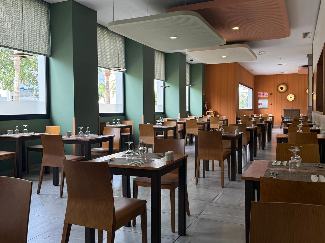 里乌太阳海岸酒店 - 全包主图