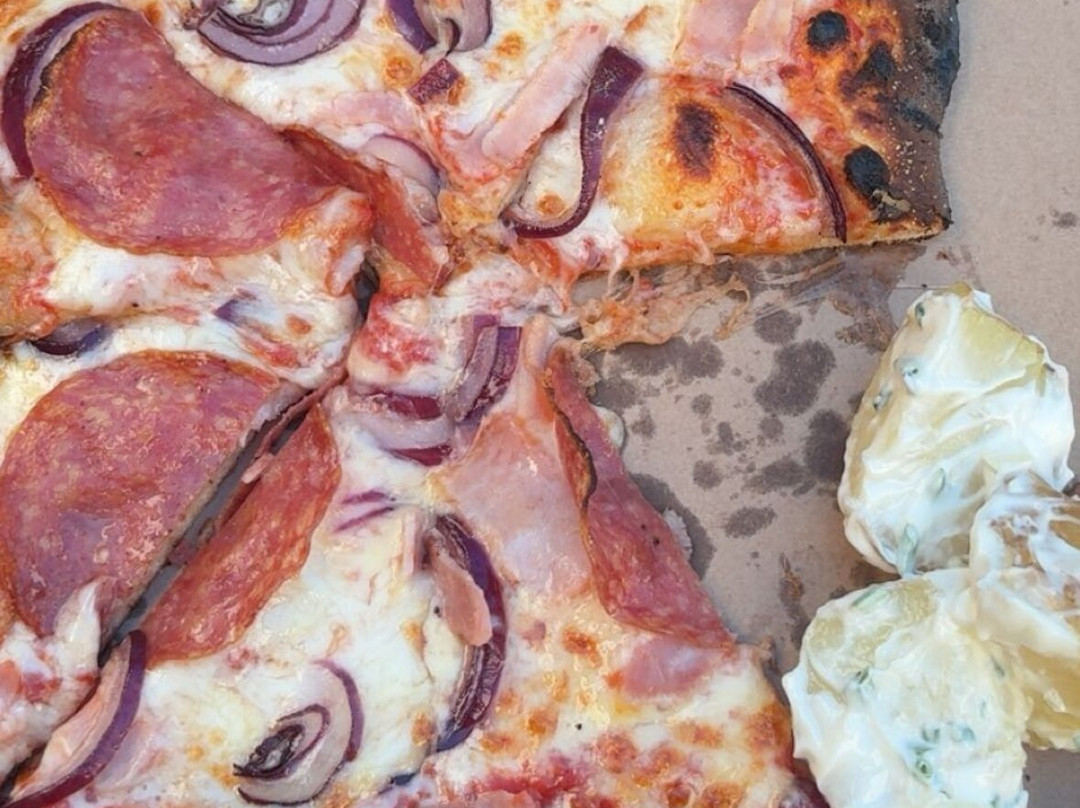 Papa Wade's Pizza Cabin