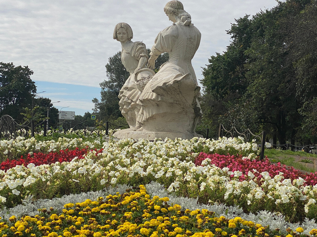 Sculpture Two Sisters-Sestroretsk必去景点