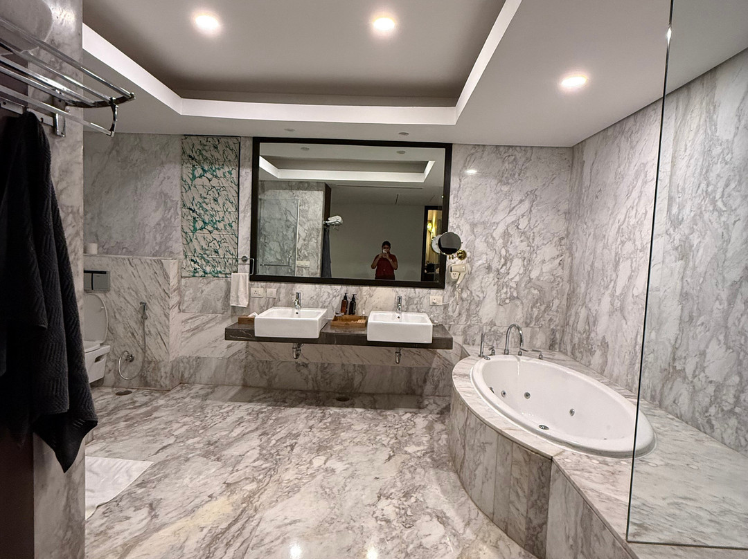 Karma Lakelands Golf Resort & Residences主图