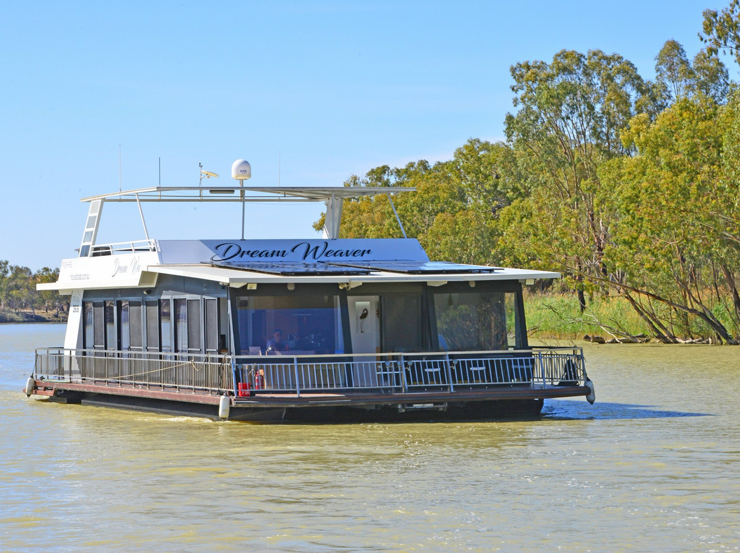 River Dream Houseboats