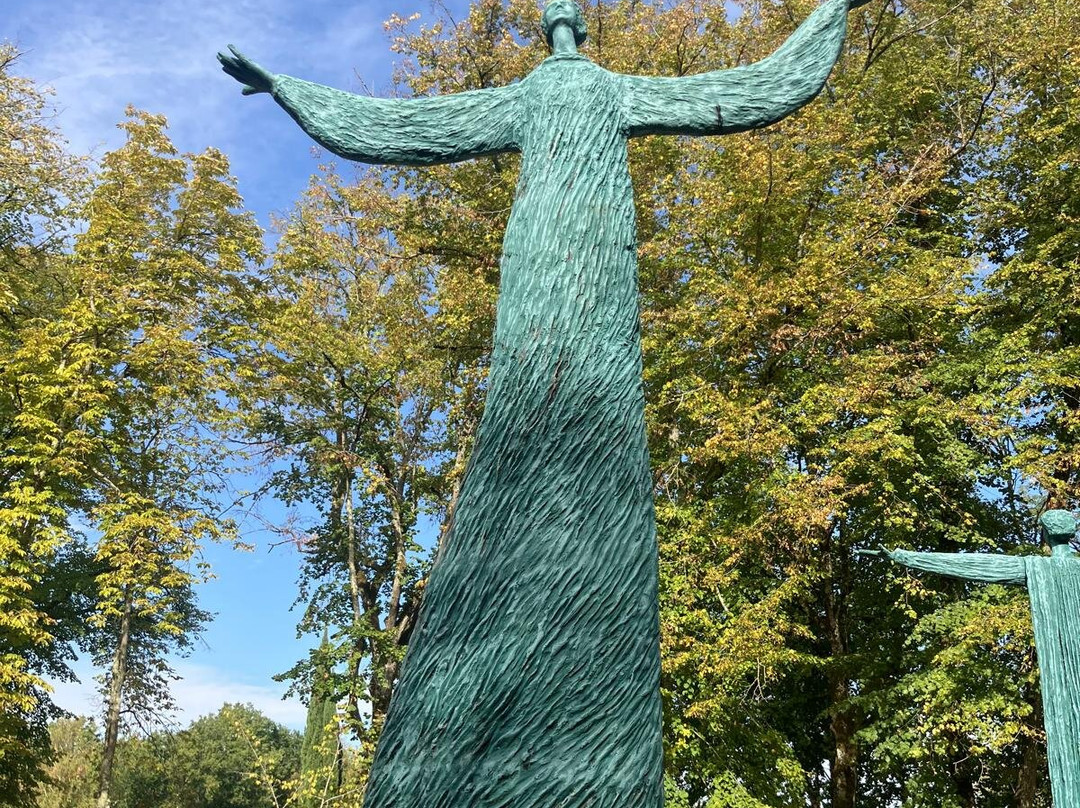 Louis Derbré Walking Museum-Cellettes必去景点