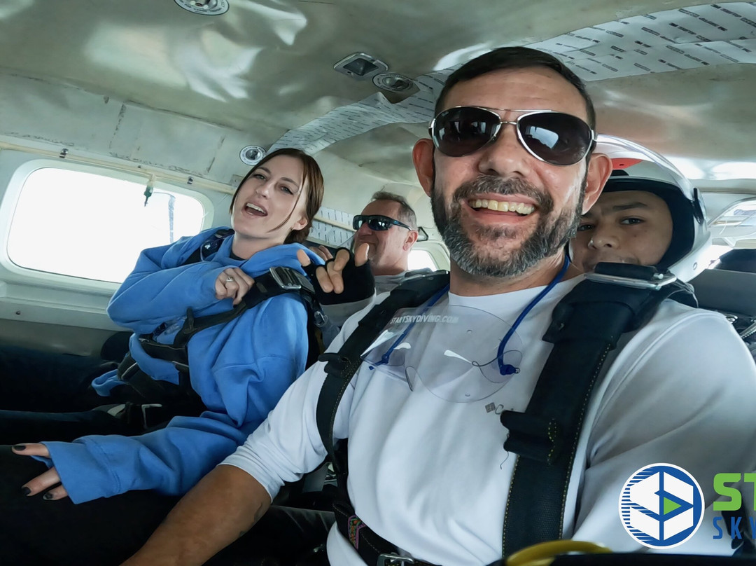 Start Skydiving-Middletown必去景点