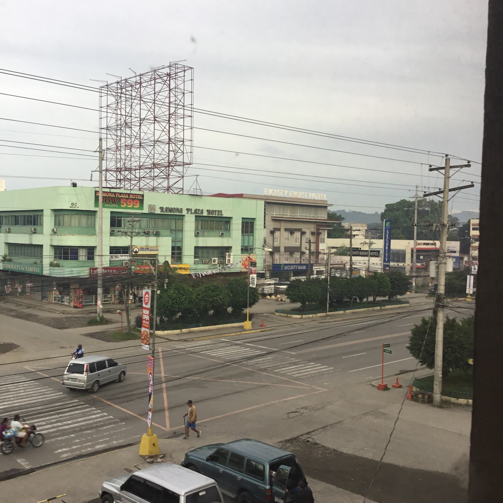 Eighty Eight Hotel-官方