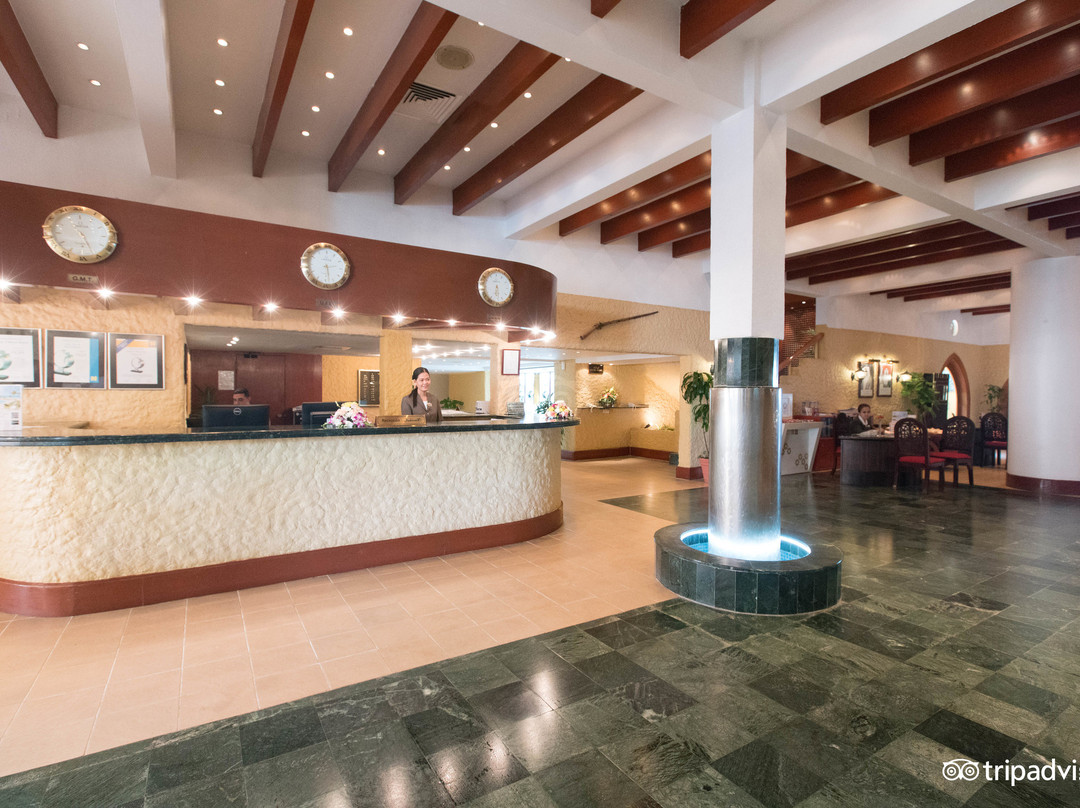 莎拉罗劳比池度假酒店