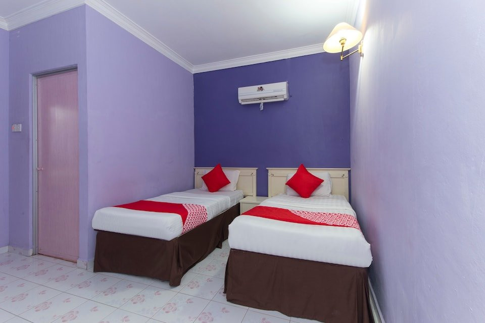 Bromedy Motel