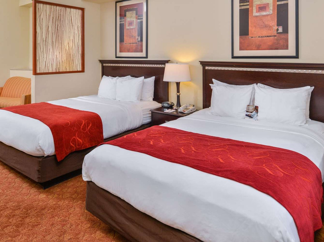 Comfort Suites Eugene主图