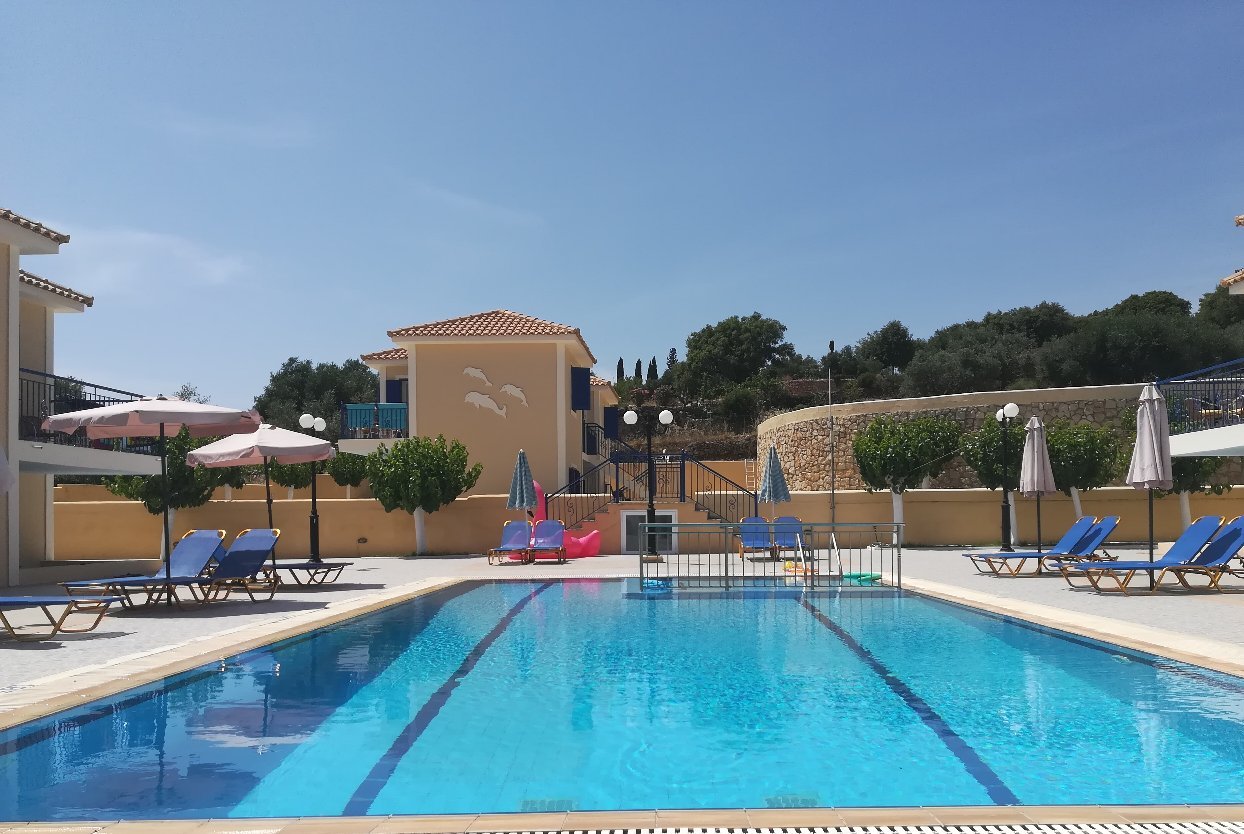 Trapezaki Village-官方