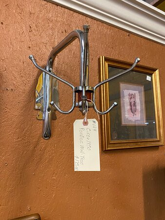 Lagniappe Antiques Etc.景点图片