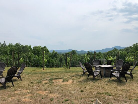 Brent Manor Vineyards-Faber必去景点