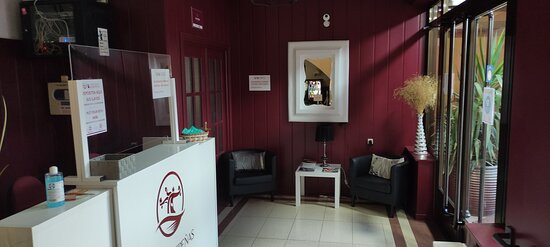 Hostal Valdepeñas By Bossh Hotels主图