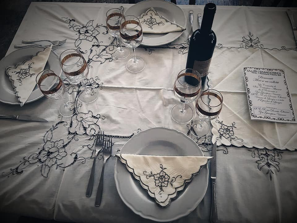 Ulliri Hotel & Skanderbeg Ristorante Pizzeria