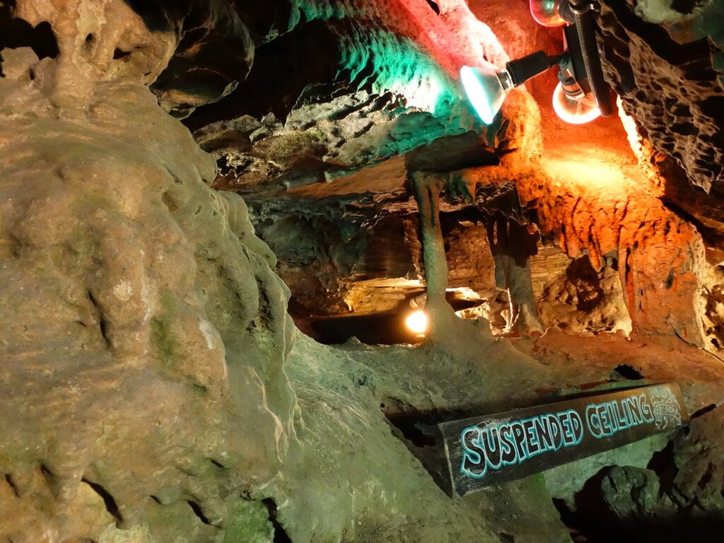Secret Caverns-Howes Cave必去景点