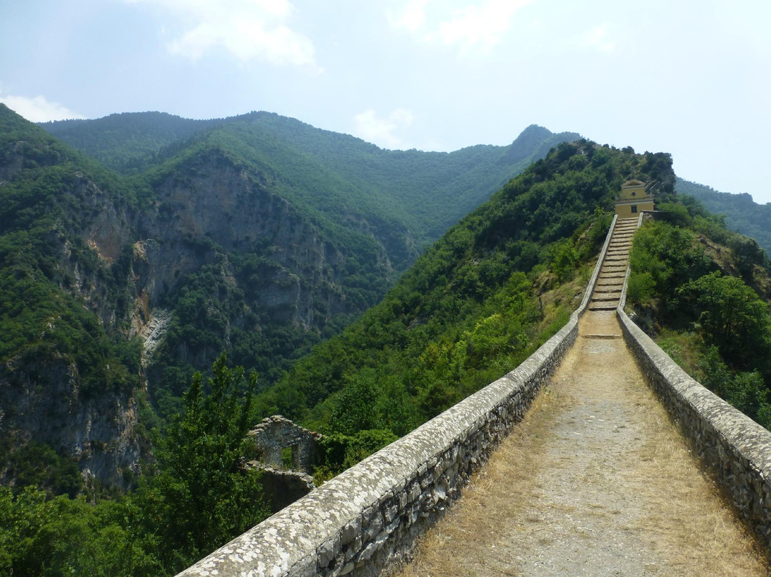 Notre Dame de la Menour景点图片