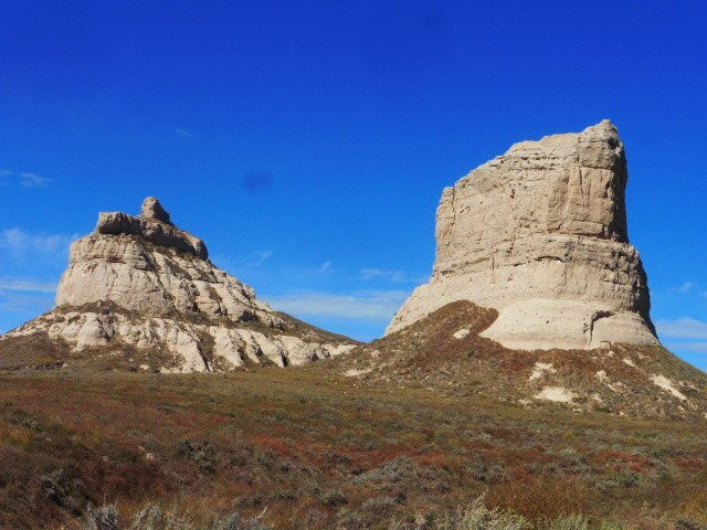 Courthouse and Jail Rocks景点图片