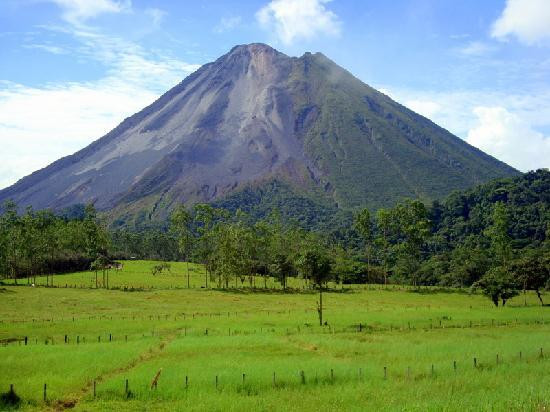 Cerro Chato (Chato Volcano)景点图片