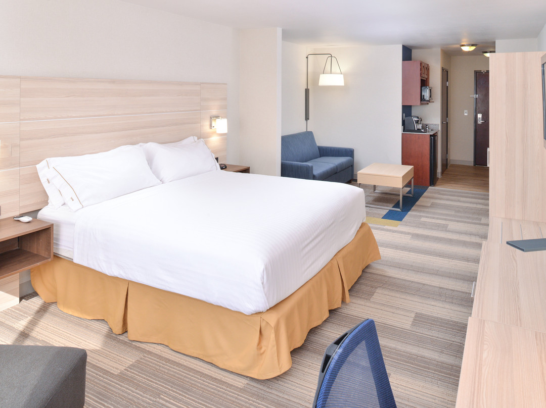 Holiday Inn Express & Suites San Diego Otay Mesa By IHG主图