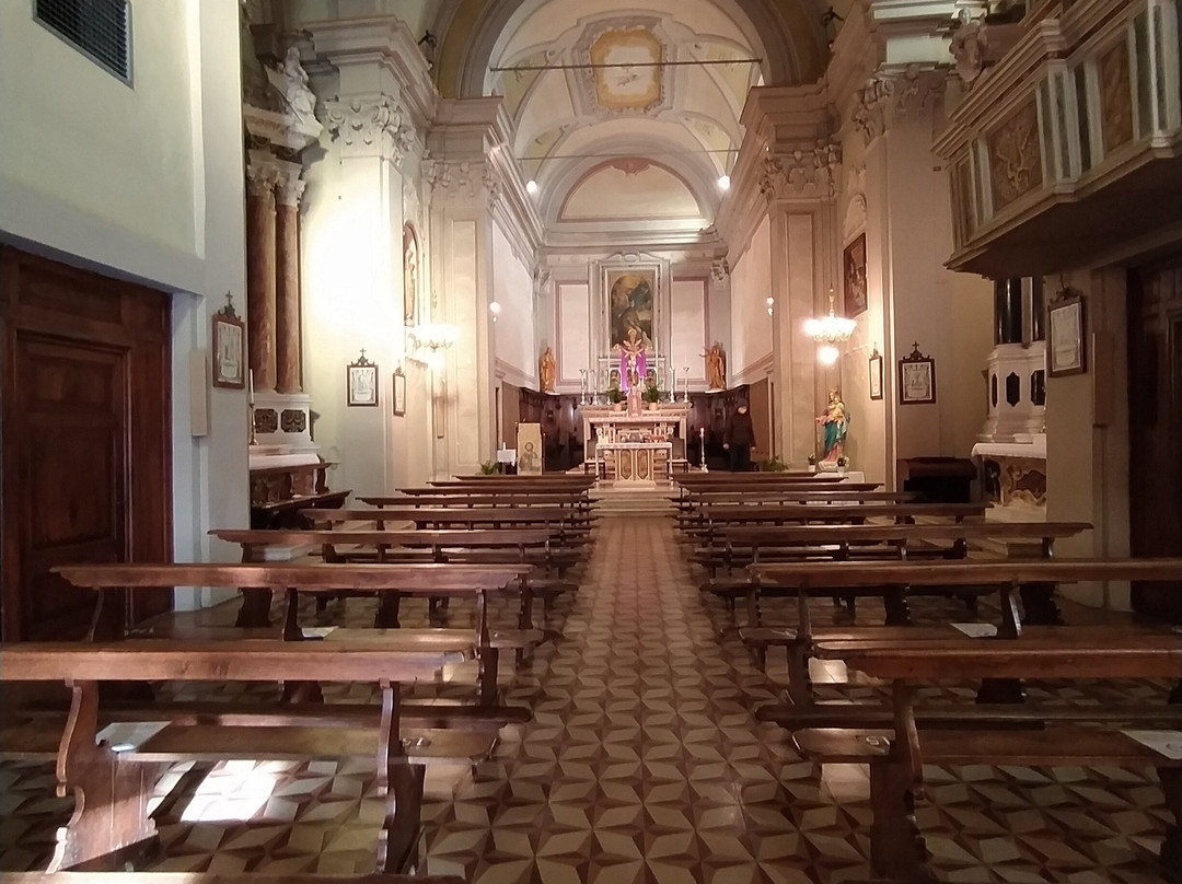 Chiesa Parrocchiale Di S. Nicola Da Bari-Toscolano-Maderno必去景点