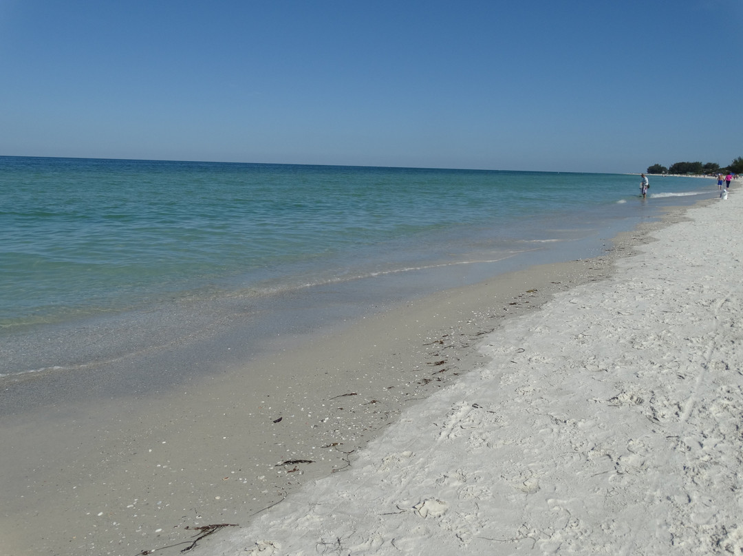 White Sands Beach Resort主图