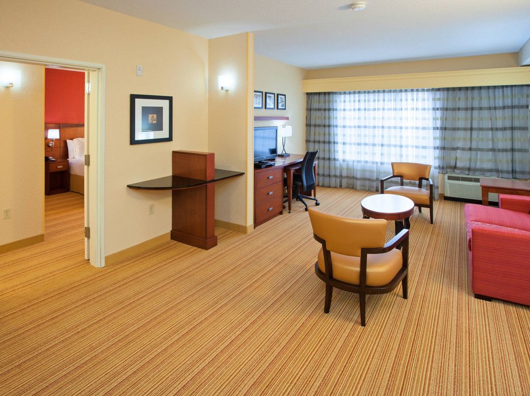 Courtyard by Marriott Louisville Northeast主图