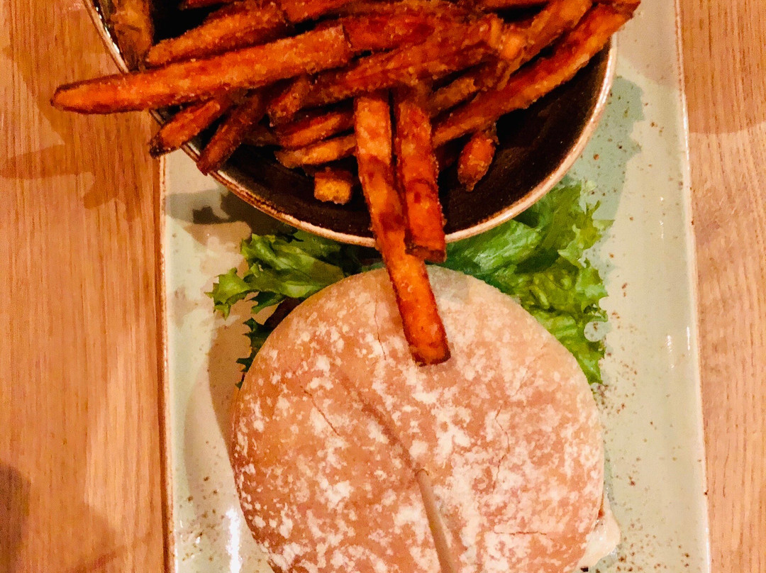 HANS IM GLÜCK - Burgergrill & Bar