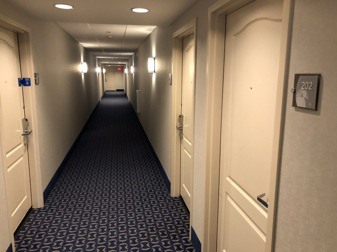 波特兰希尔顿惠庭套房酒店主图