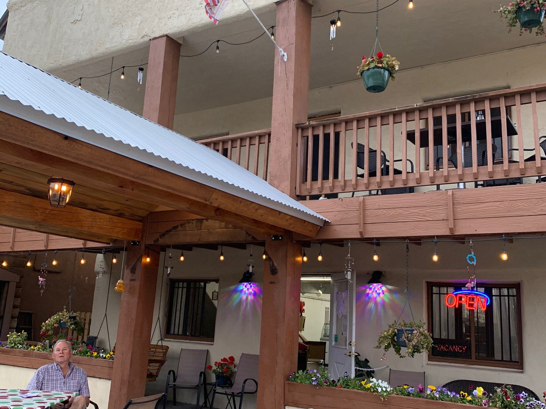 The Hotel & Shops主图