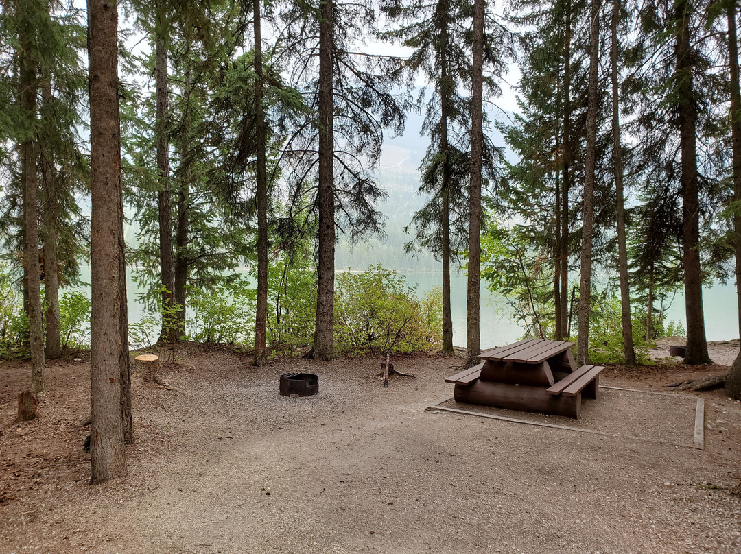 Whitetail Lake Recreation Site & Campground景点图片
