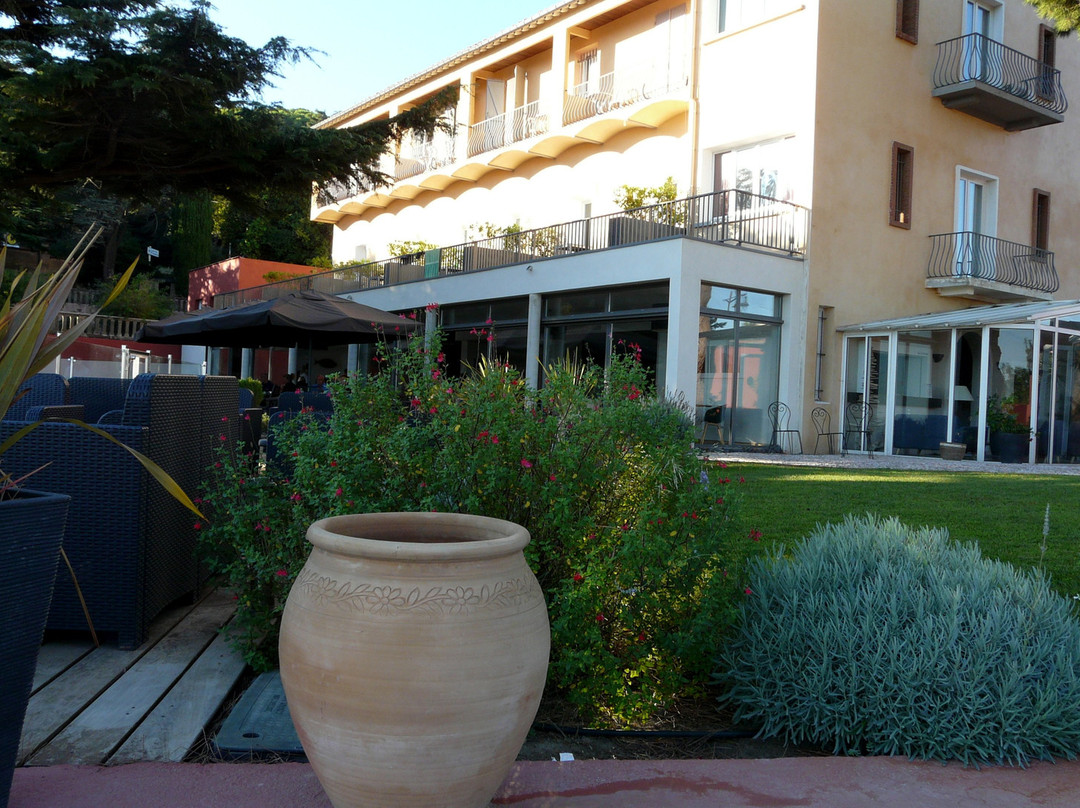 Hotel Les Jardins du Cedre主图