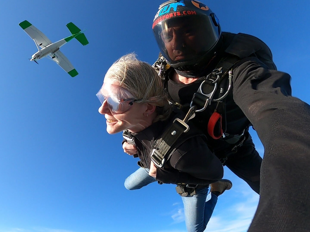 Skydive the Southern Vines-麦克拉伦谷必去景点