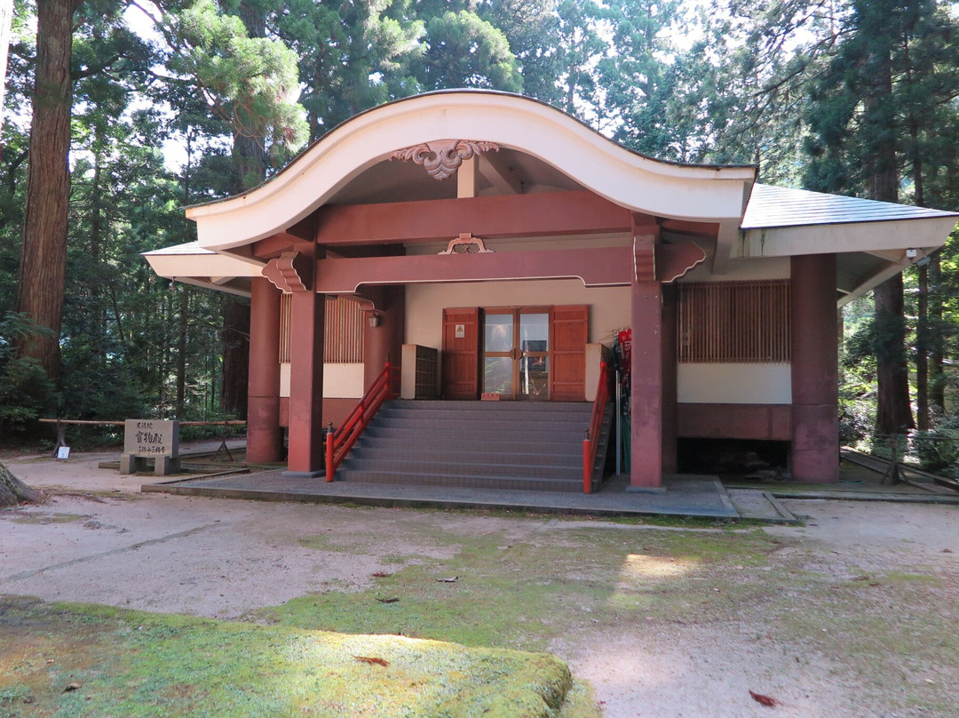 Sambutsu-ji Temple Hondo景点图片