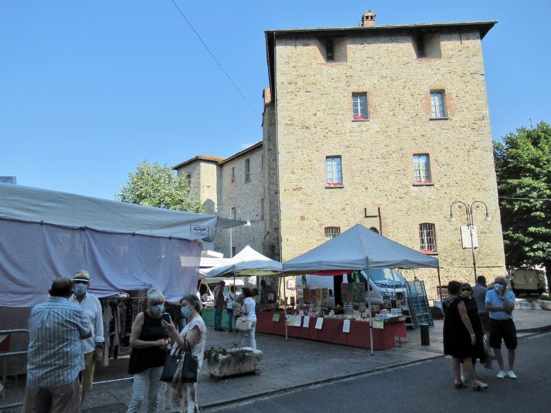 Mercato Storico Di Pianello Val Tidone景点图片