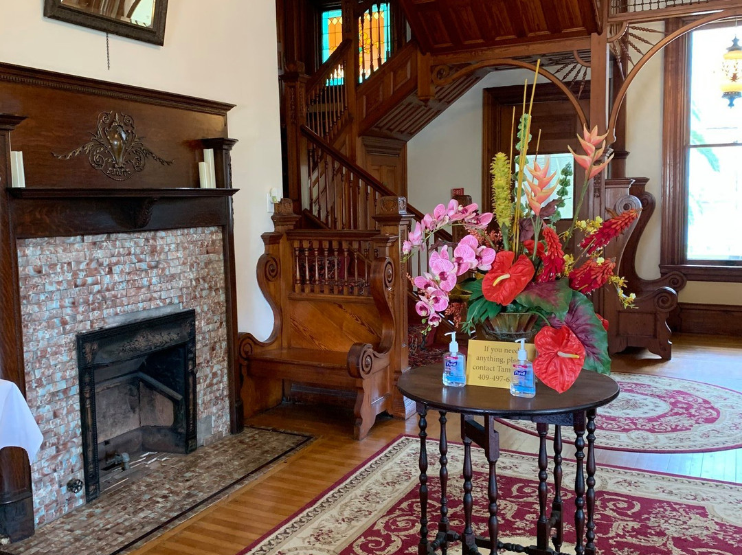 The Mansion on 17th主图