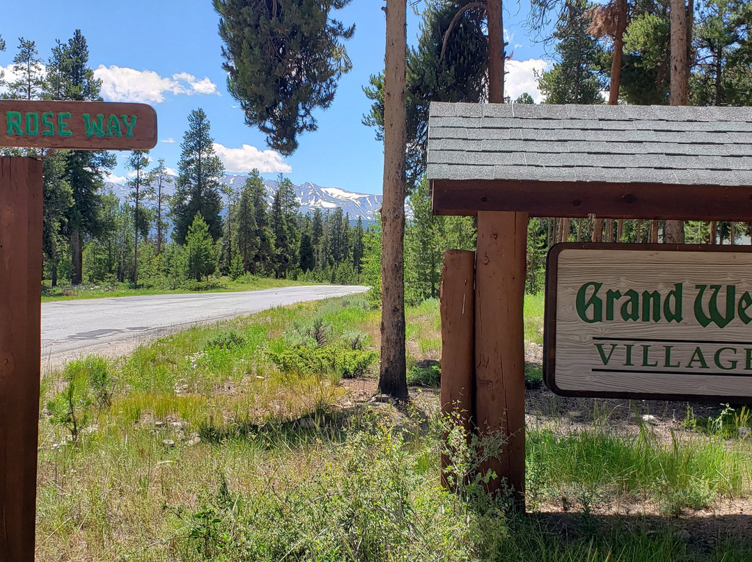 Grand West Village Resort主图