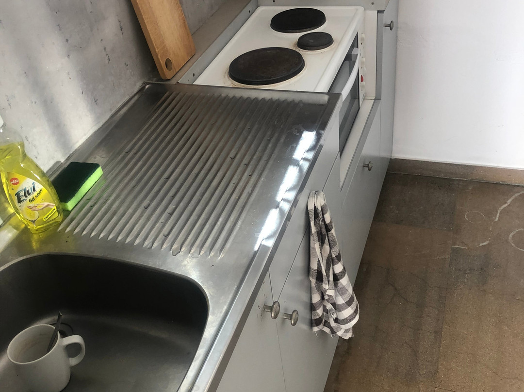 Olive Grove Poolside Apartments主图