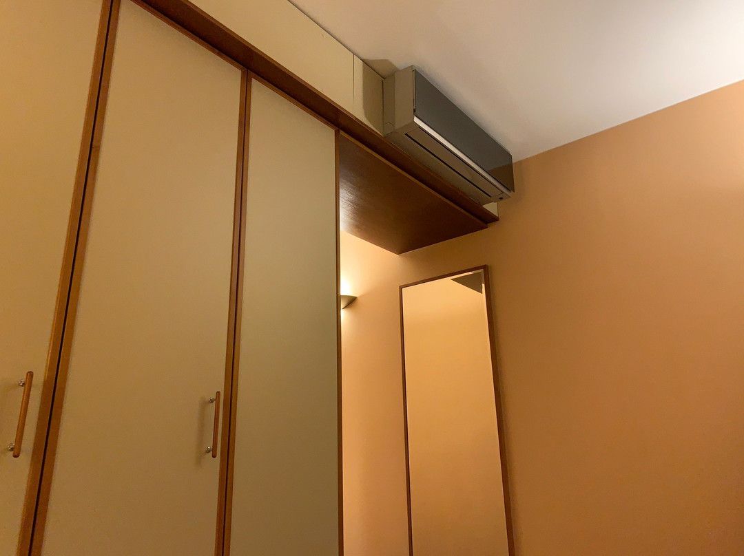 格鲁巴纳机场酒店主图