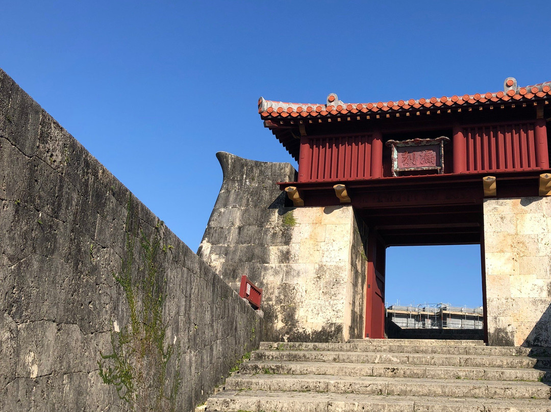 Rokokumon-那霸市必去景点