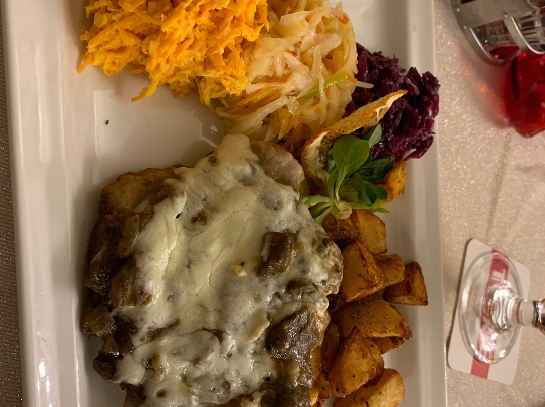 钱塞勒公路旅馆主图