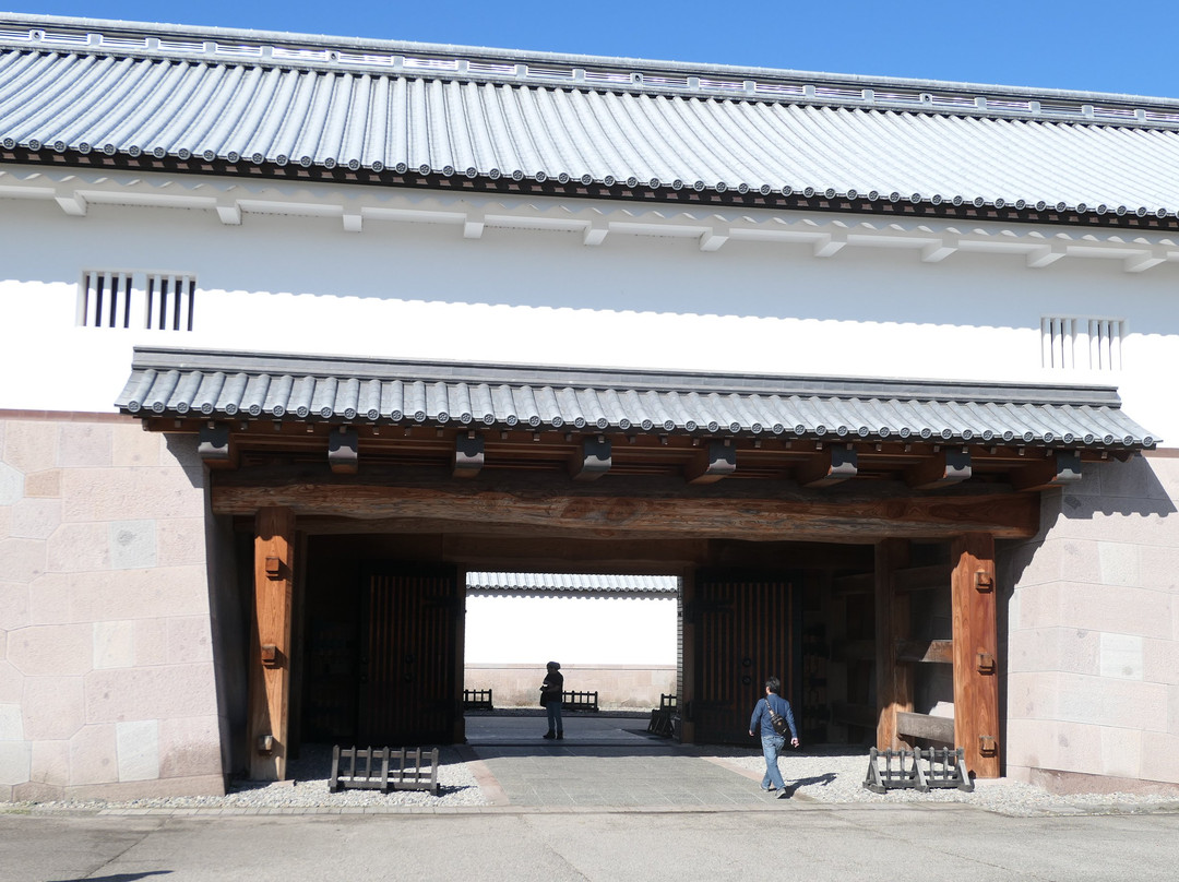 Kanazawa Castle Kahoku-mon Gate-金泽市必去景点